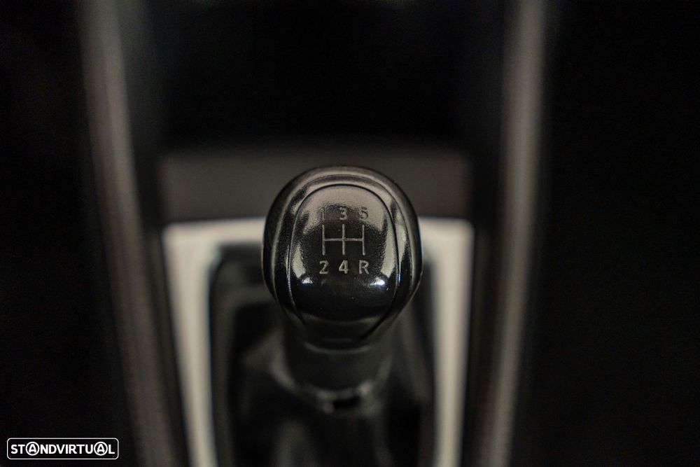 Nissan Micra 1.0 G Acenta - 23