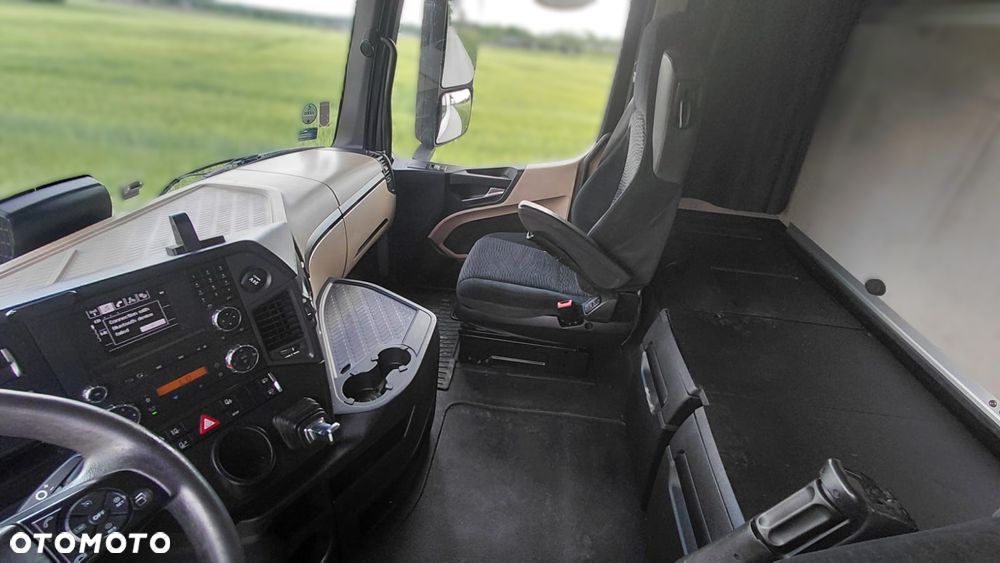 Mercedes-Benz ACTROS 1845 - 12