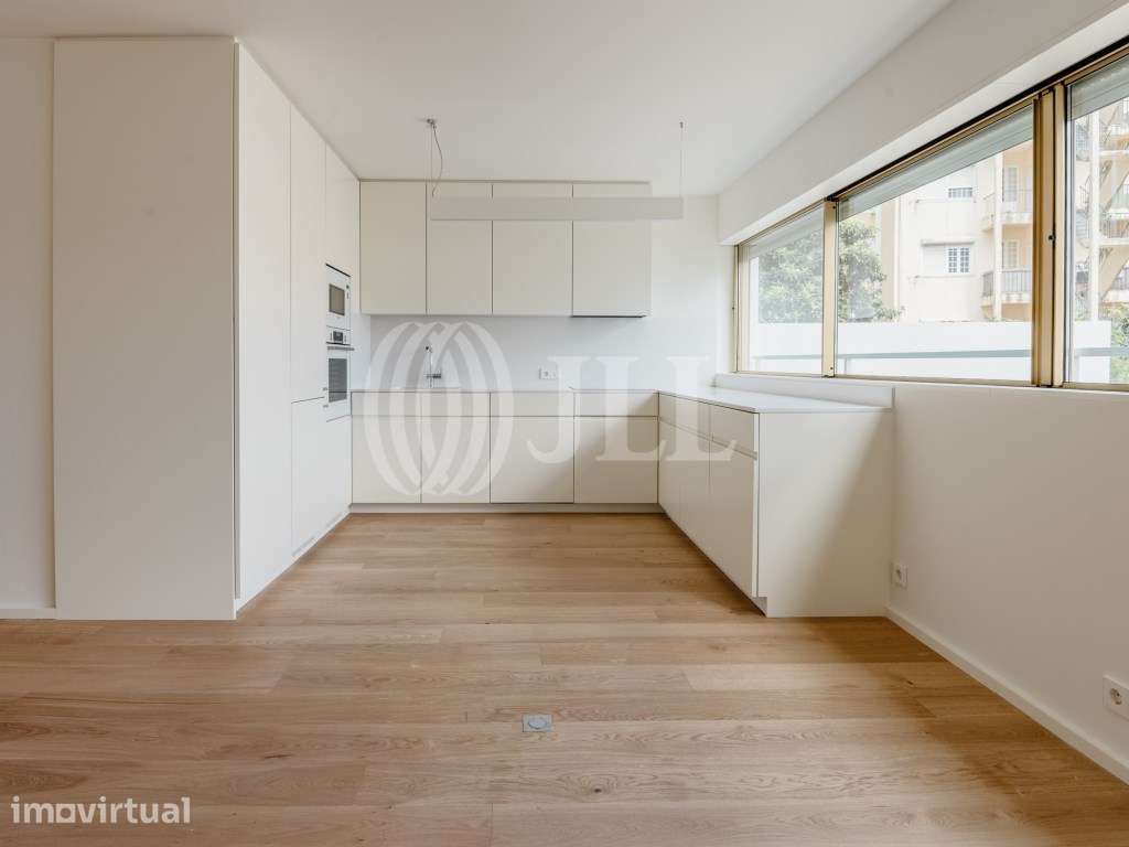Apartamento T1 com garagem, no Campo Pequeno, em Lisboa - Grande imagem: 4/23