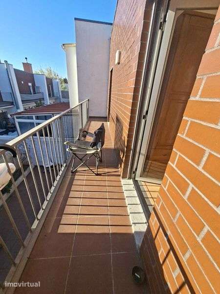 arrenda-se T3 duplex na Alta de Lisboa - Grande imagem: 2/12