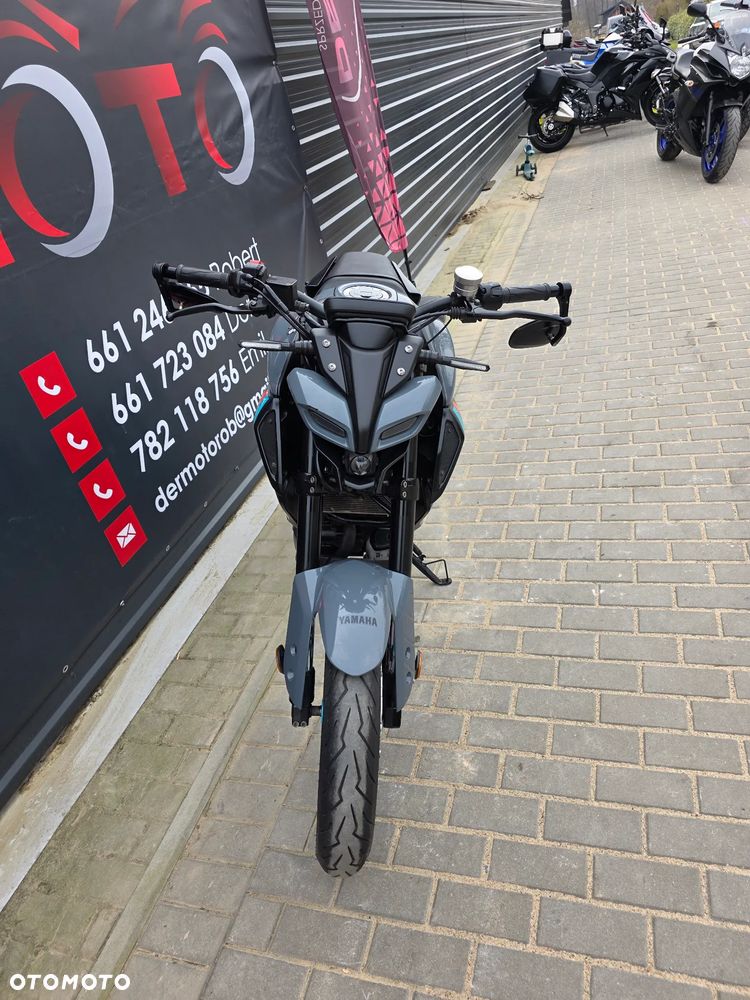 Yamaha MT - 28