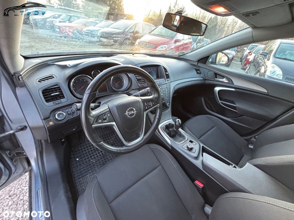 Opel Insignia - 15