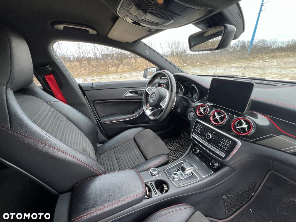 Mercedes-Benz CLA - 13