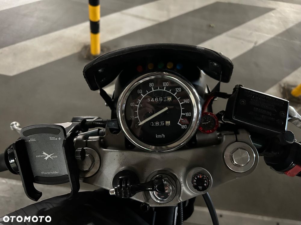 Yamaha XJ - 4