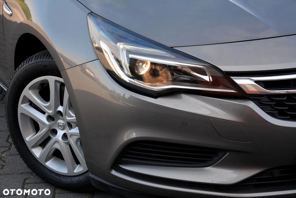 Opel Astra 1.4 Turbo Sports Tourer Dynamic - 20