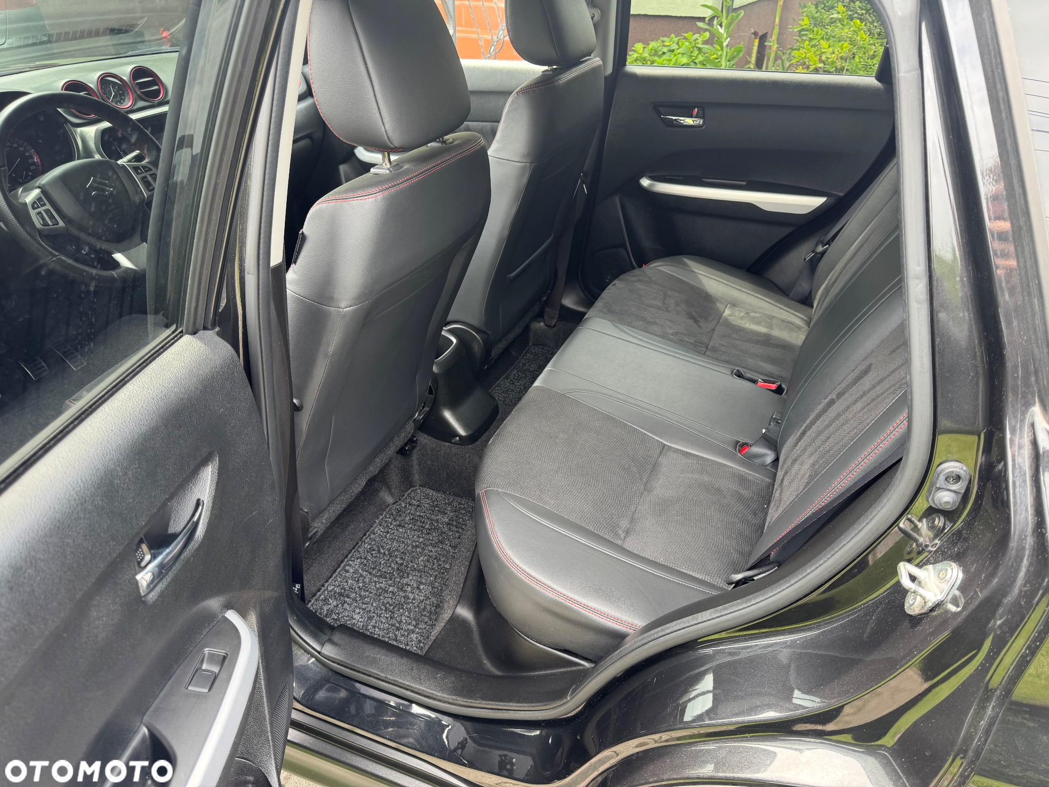 Suzuki Vitara 1.4 Boosterjet Premium 4WD - 23
