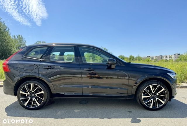Volvo XC 60 T5 Momentum Pro - 14