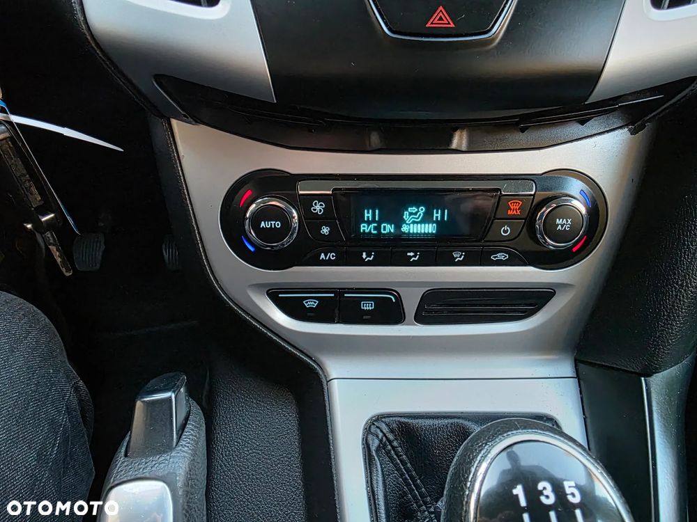 Ford Focus Turnier 1.6 Ti-VCT Titanium - 13