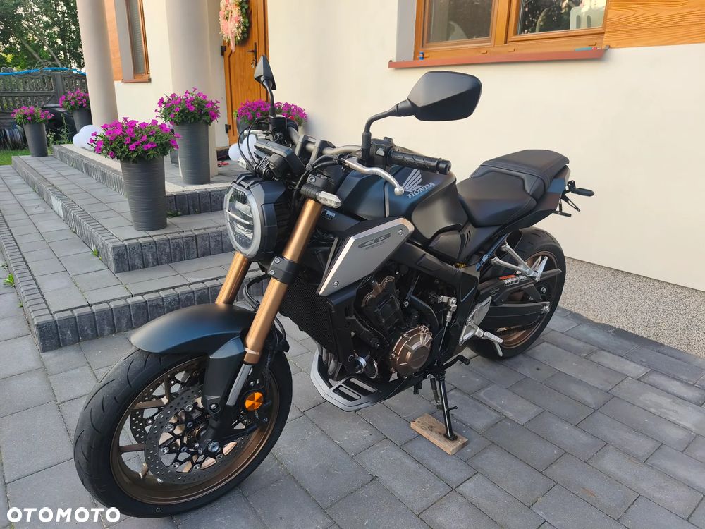 Honda CB - 8