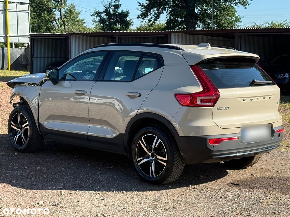 Volvo XC 40 B3 Plus Dark - 9