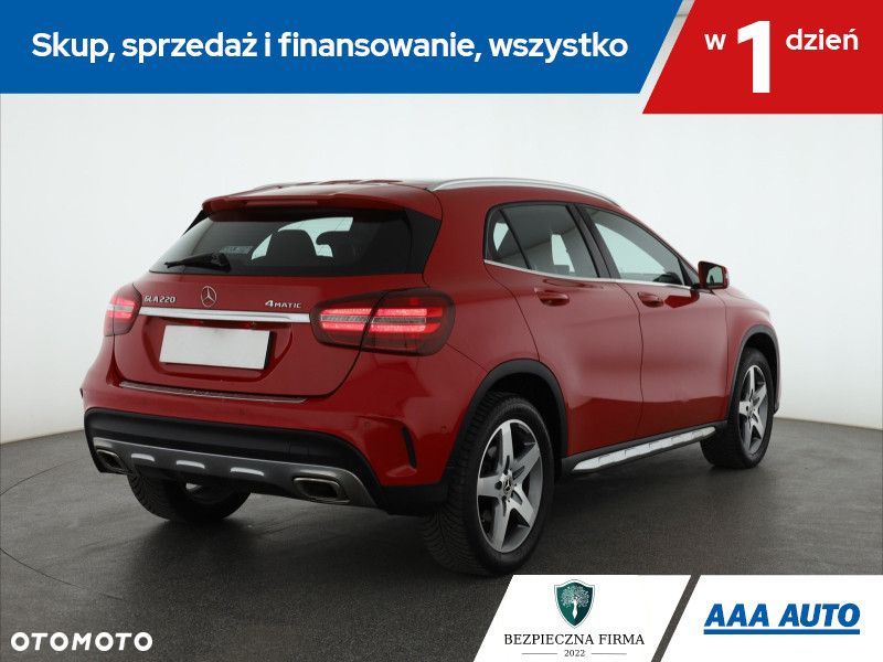 Mercedes-Benz GLA - 6