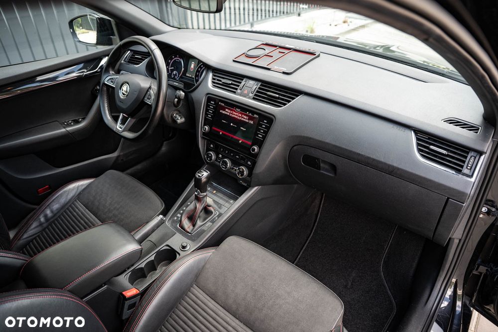 Skoda Octavia 2.0 TSI DSG RS - 13