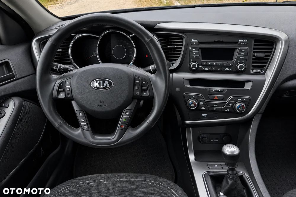 Kia Optima 2.0 L - 10