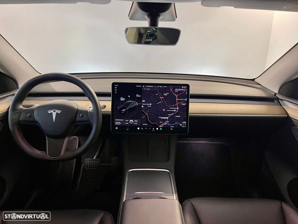 Tesla Model Y Long Range Dual Motor AWD - 3