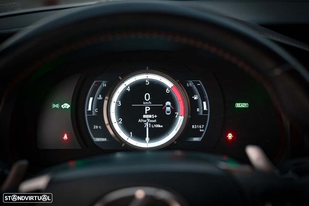 Lexus RC 300h F Sport+ - 40