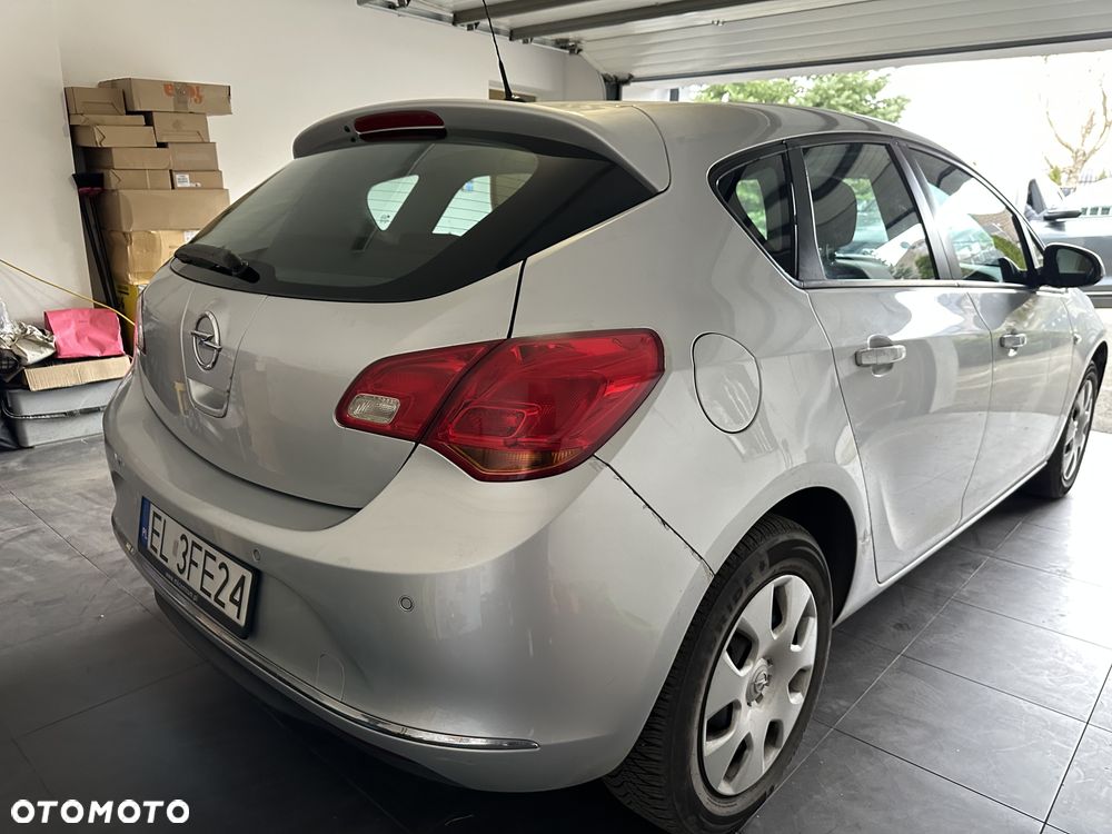 Opel Astra 1.4 T Enjoy EU6 - 4