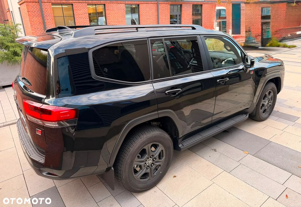 Toyota Land Cruiser - 5