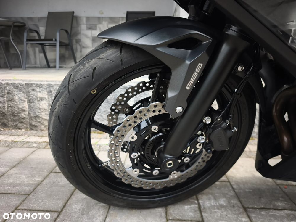Kawasaki Ninja - 8