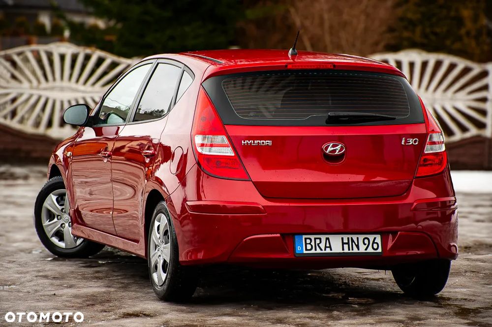 Hyundai i30 1.4 Edition 20 - 21