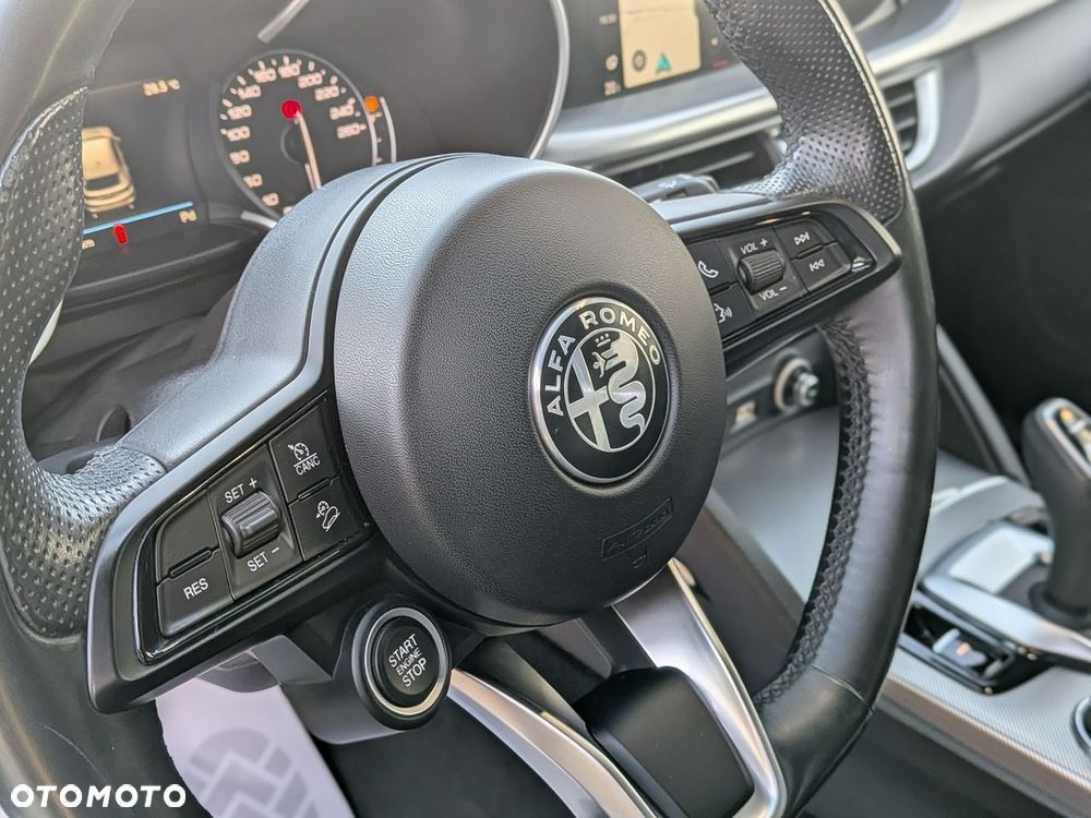 Alfa Romeo Stelvio - 27