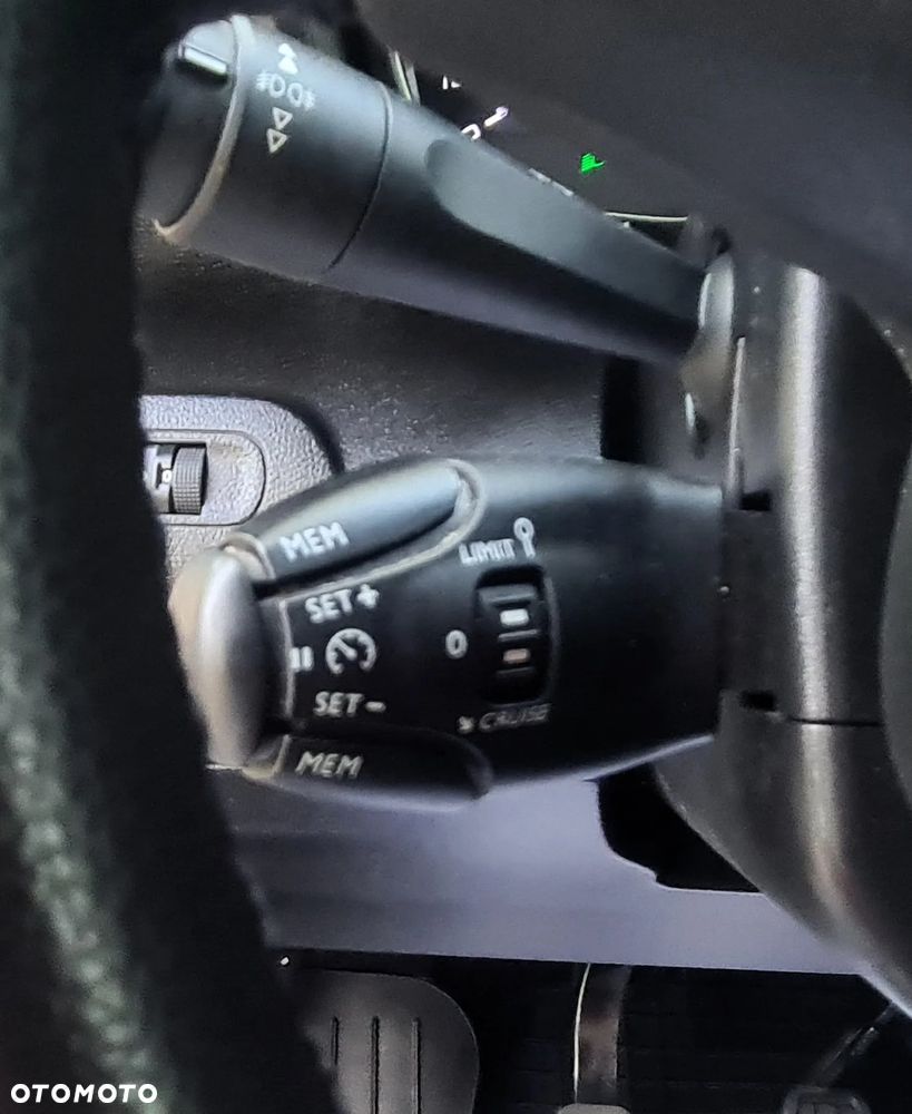 Citroën Berlingo XL BlueHDi 130 SHINE - 31