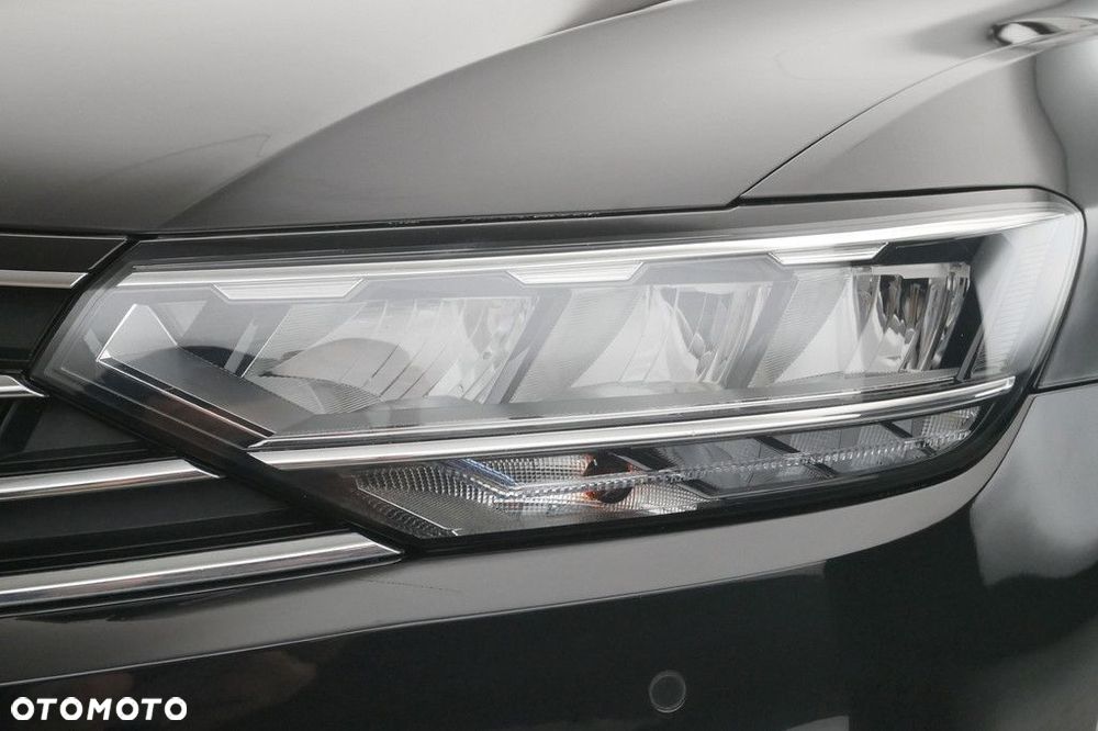 Volkswagen Passat Variant 2.0 TSI Business DSG - 13