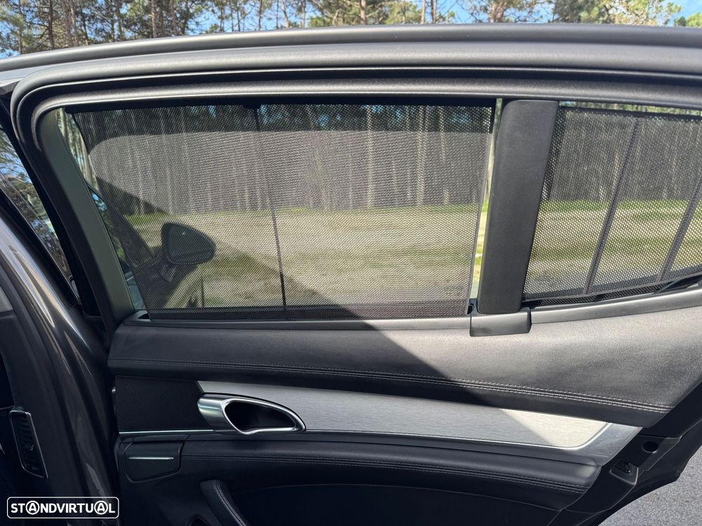 Porsche Panamera Platinum Edition - 17