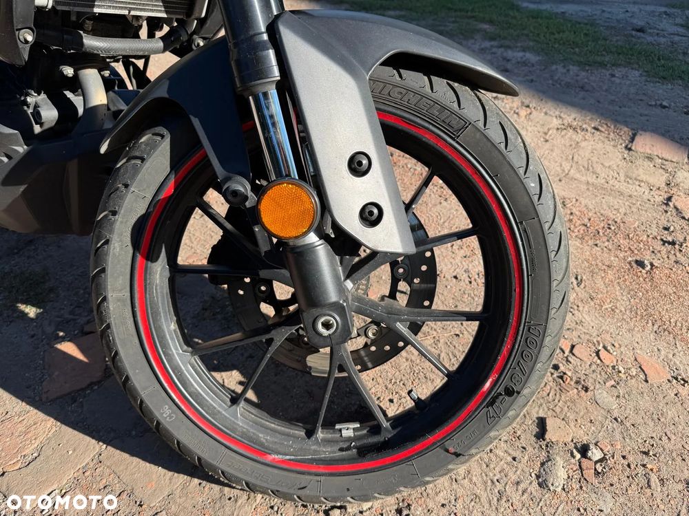 Yamaha MT - 13