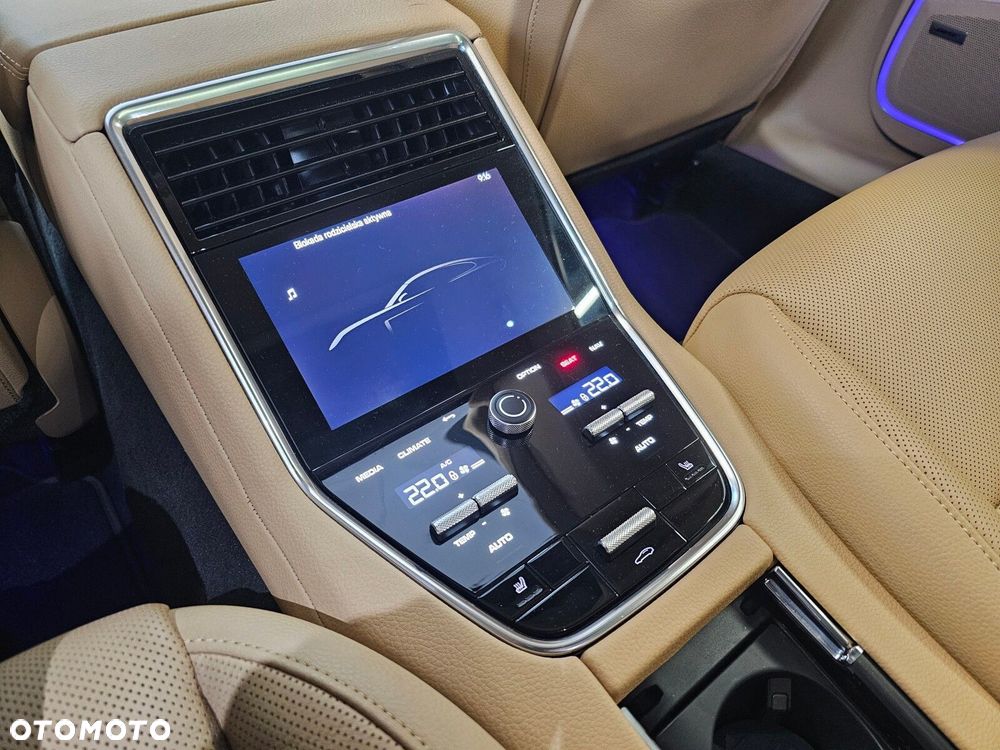 Porsche Panamera - 20