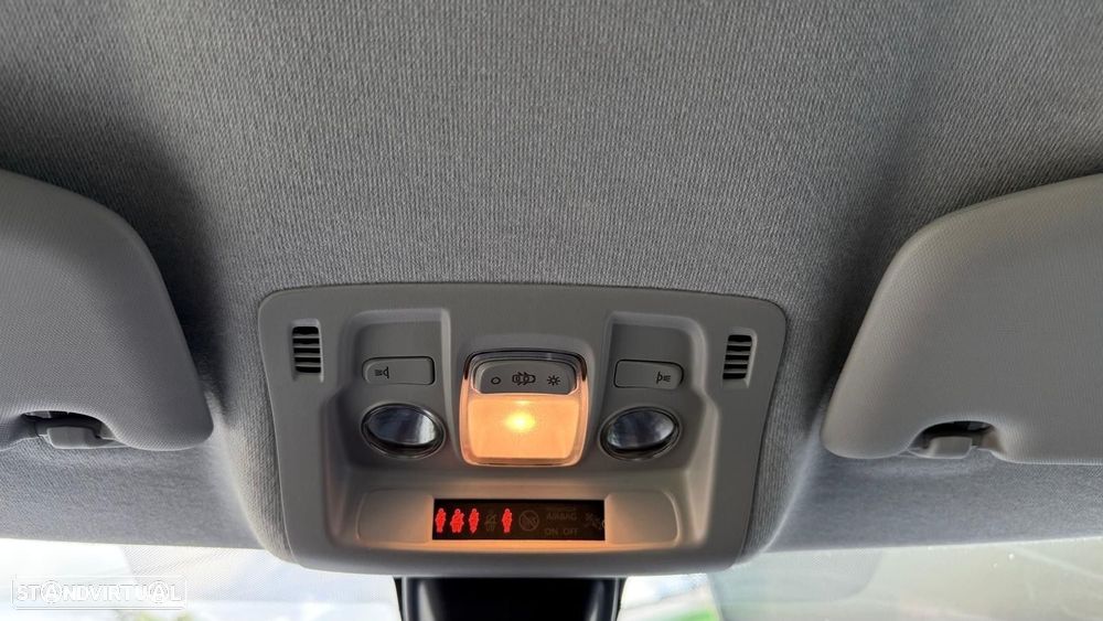 Citroën C3 1.2 PureTech Shine - 29