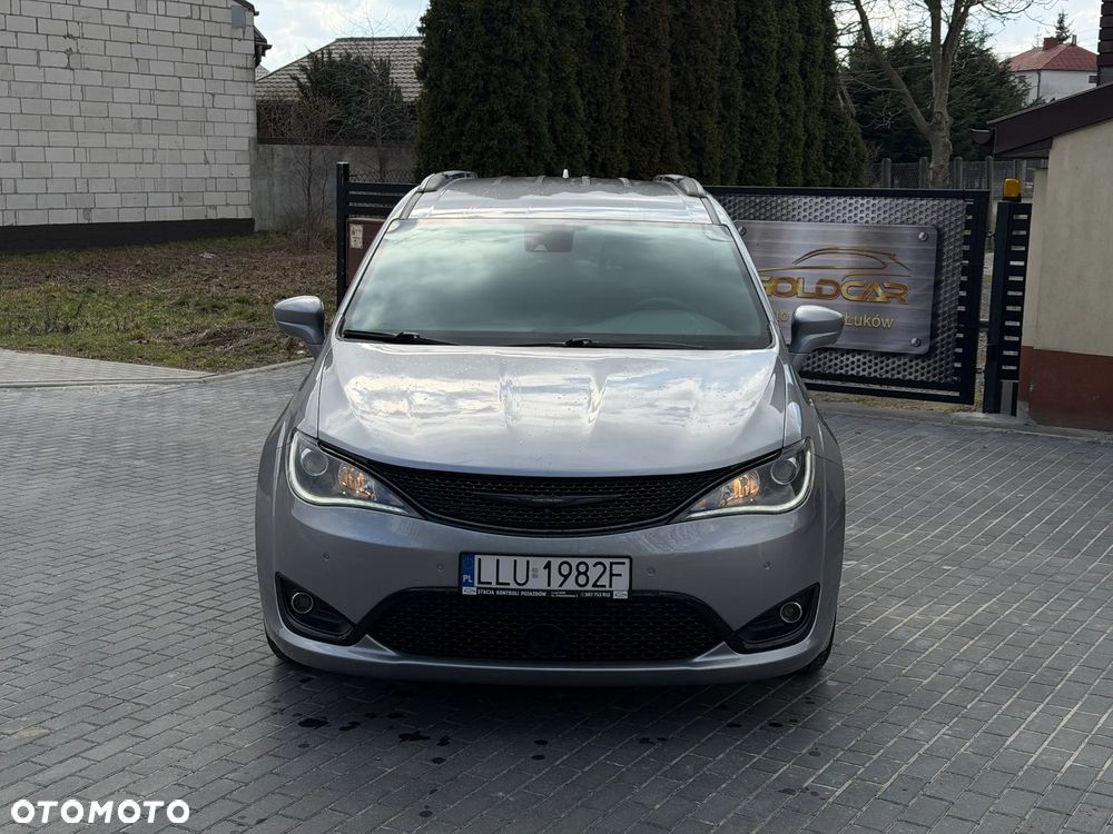 Chrysler Pacifica - 3
