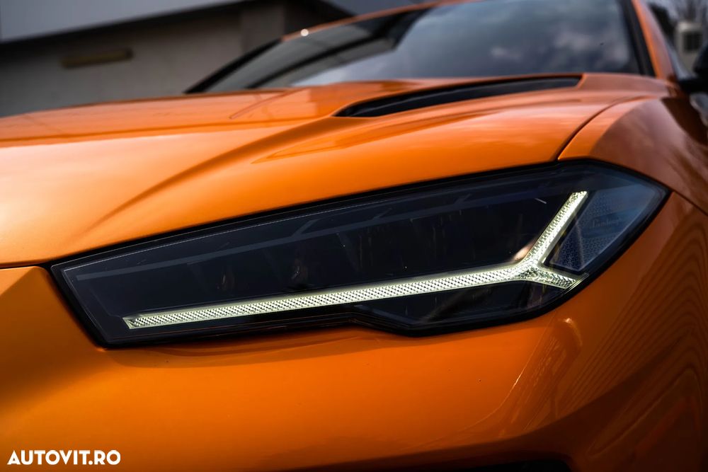 Lamborghini URUS - 8