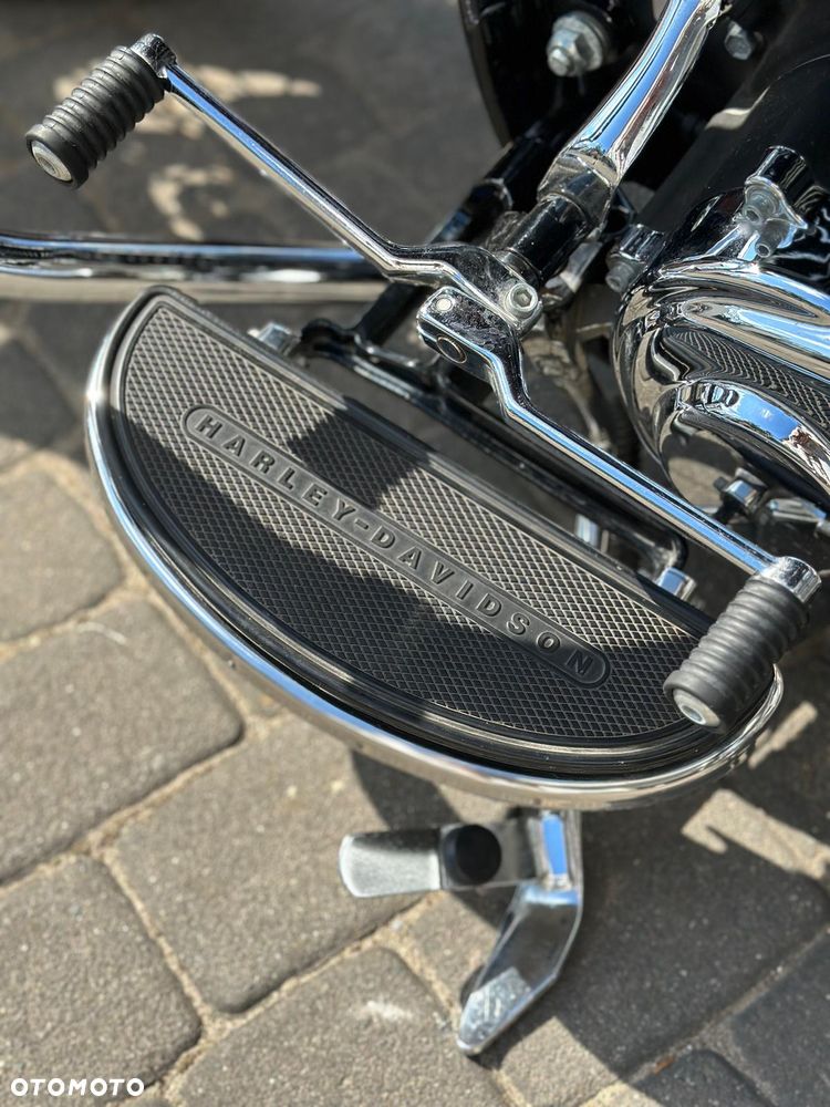 Harley-Davidson Softail Heritage Classic - 13