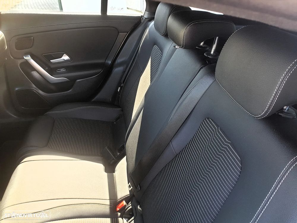 Mercedes-Benz CLA 180 d Progressive - 41