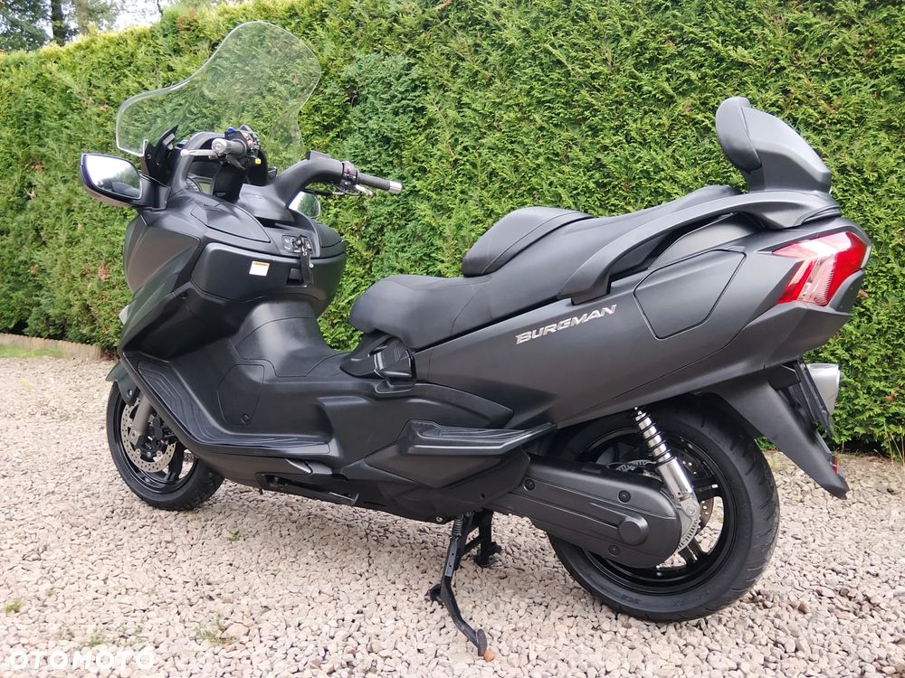 Suzuki Burgman - 13