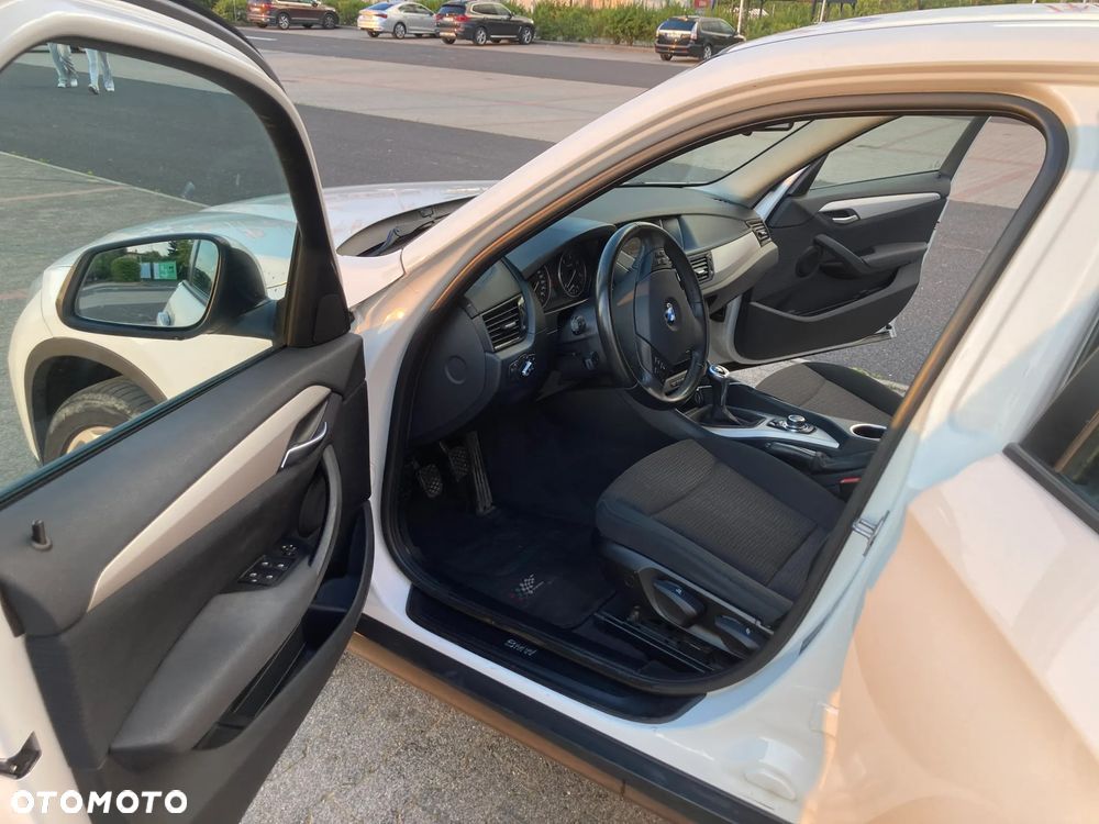 BMW X1 sDrive18d - 11