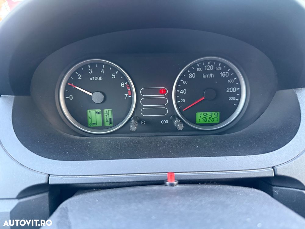 Ford Fiesta 1.3 Ghia - 9