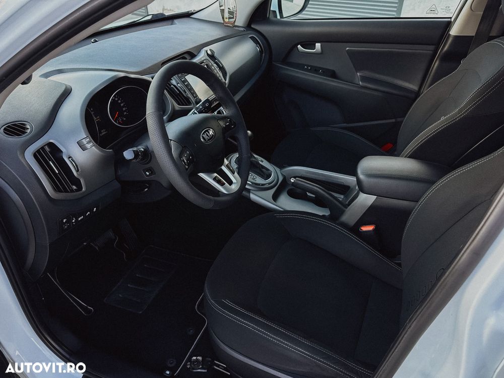 Kia Sportage 2.0 DSL 6AT 4x4 Style - 12