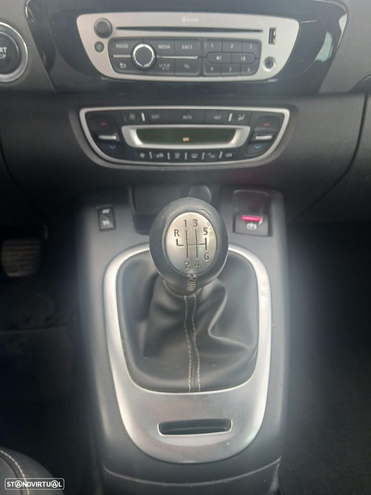 Renault Grand Scénic 1.5 dCi Bose Edition SS - 29