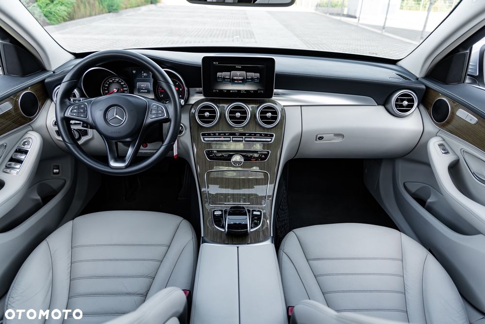 Mercedes-Benz Klasa C 220 (BlueTEC) d 7G-TRONIC AMG Line - 30