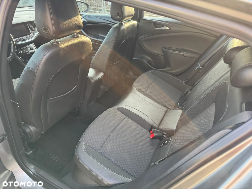 Opel Astra 1.4 T Dynamic S&S - 12