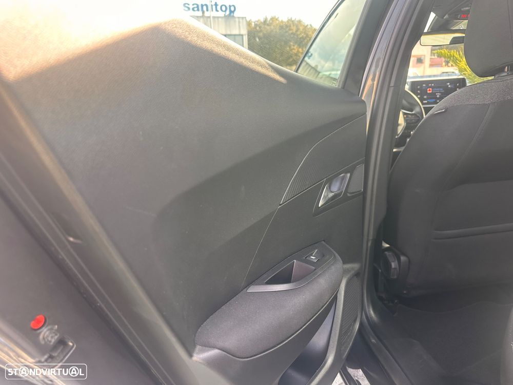 Peugeot 2008 1.2 PureTech Active Pack - 42