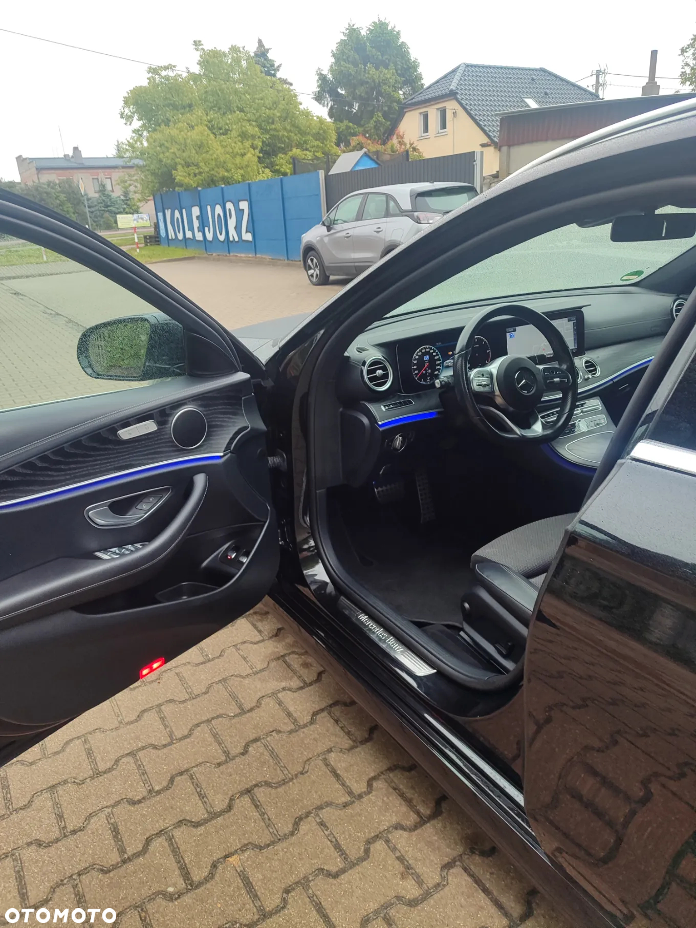 Mercedes-Benz Klasa E 300 d T 9G-TRONIC - 18