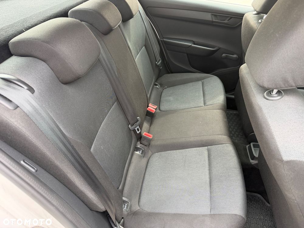 Skoda Fabia 1.2 TSI Active - 10