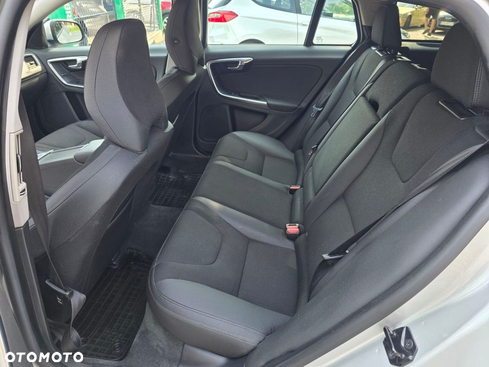 Volvo V60 - 23