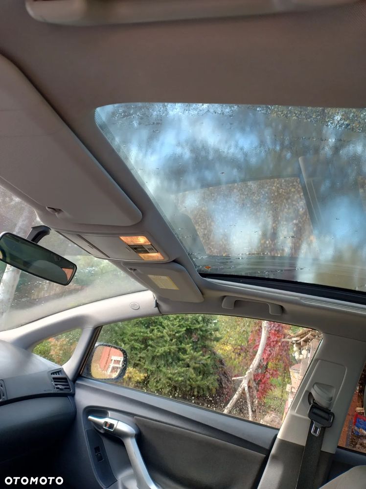 Toyota Verso 1.8 Prestige EU5 - 17