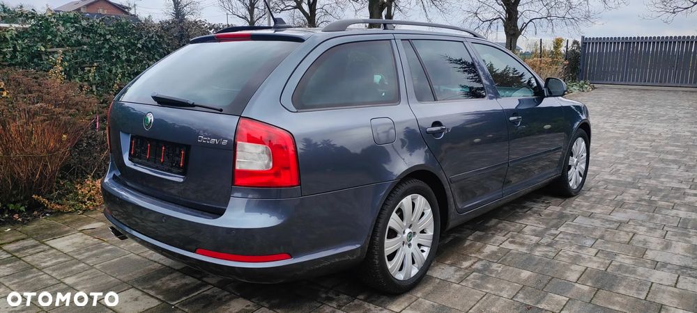 Skoda Octavia 2.0 TFSI RS DSG - 3