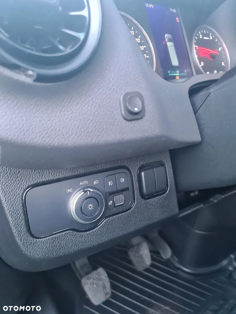 Mercedes-Benz Sprinter - 9