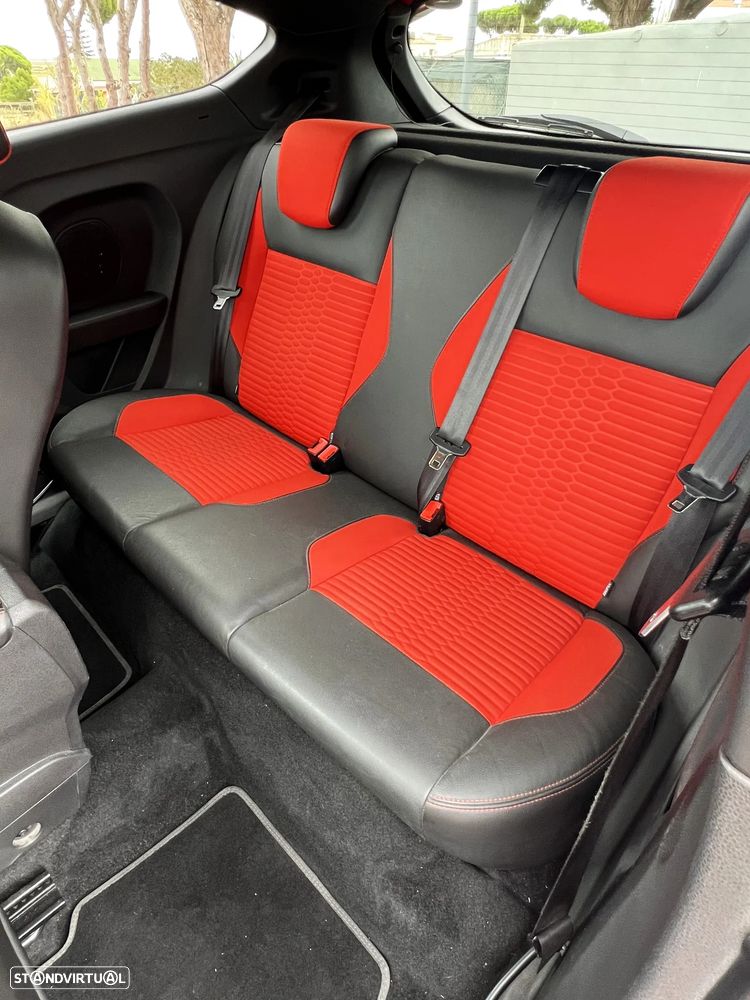 Ford Fiesta 1.6 EcoBoost c/ Pack Pele Desportiva ST - 8