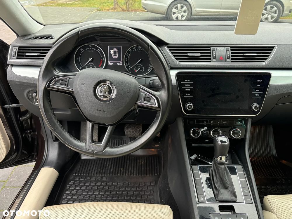 Skoda Superb 2.0 TDI L&K DSG7 - 27
